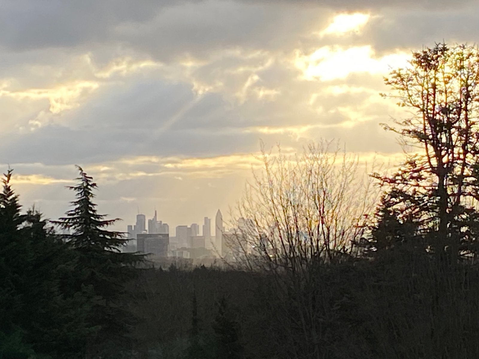 Villa mit Skylineblick