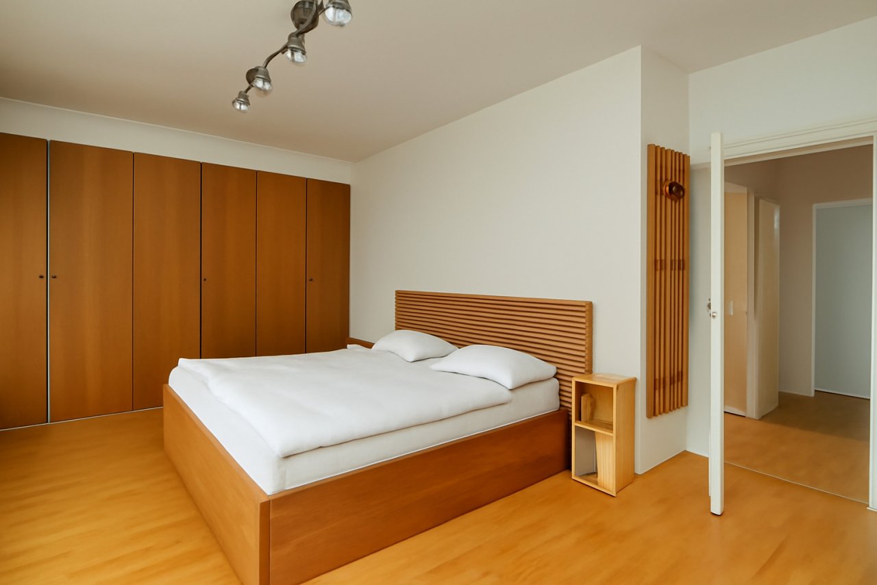 Blumenauer (c) - Schlafzimmer (KI Verbessert) Blumenauer (c) - Schlafzimmer (KI Verbessert)