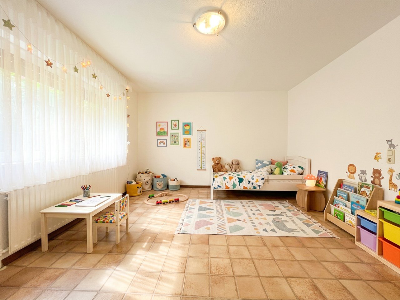 Blumenauer (c) - Kinderzimmer (KI Verbessert) Blumenauer (c) - Kinderzimmer (KI Verbessert)